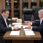 Губернатор Дронов: безработица в области — 1%, вакансий в разы больше